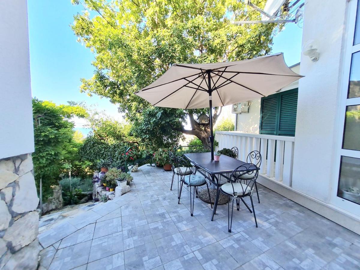 Apartment Ivana Borak Omis Exterior photo